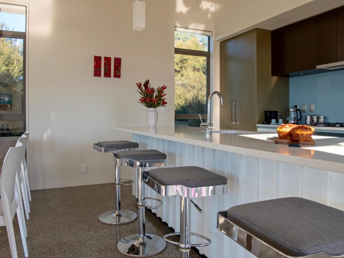 Kotare Point Paradise - Akaroa Holiday Home Exteriör bild